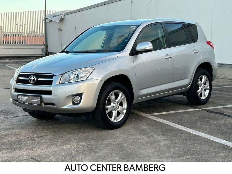 Grau Gebraucht 2009 Toyota RAV4 Sol SUV | 7.990 € (Guter Preis) - Bild 1/4