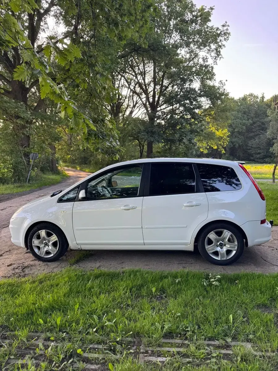 Gebraucht Ford C-MAX 109 PS (80 kW) 2009 Weiß Van / Kleinbus