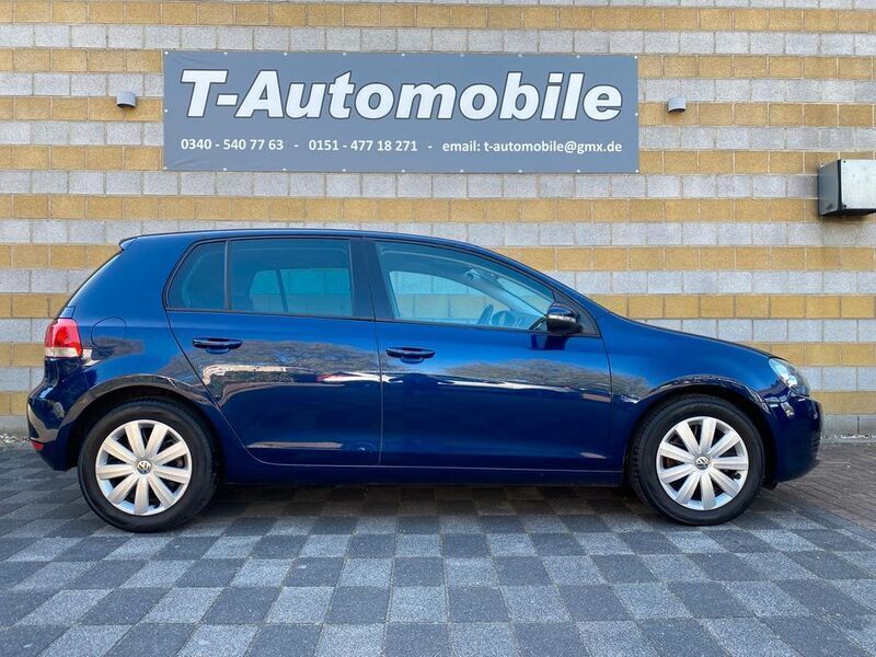Blau Gebraucht 2009 VW Golf VI Comfortline Limousine | 5.999 € (Fairer Preis) - Bild 1/3
