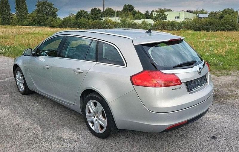 Gebraucht Opel Insignia Edition 160 PS (117 kW) 2009 Beige Kombi