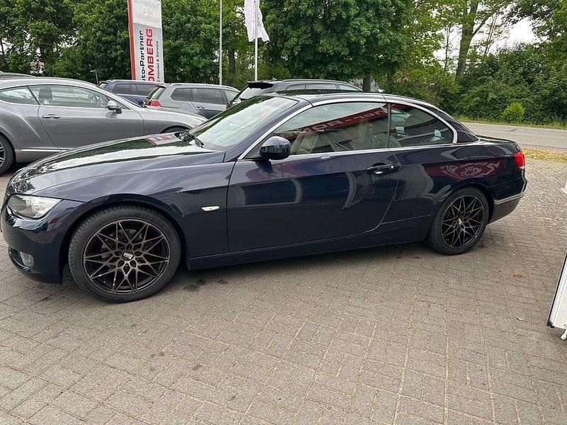 Gebraucht BMW 320 Cabriolet Performance 170 PS (125 kW) 2009 Monacoblau metallic Cabrio