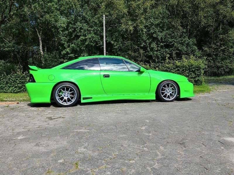 Grün Gebraucht 1994 Opel Calibra Coupé | 8.500 € - Bild 1/4
