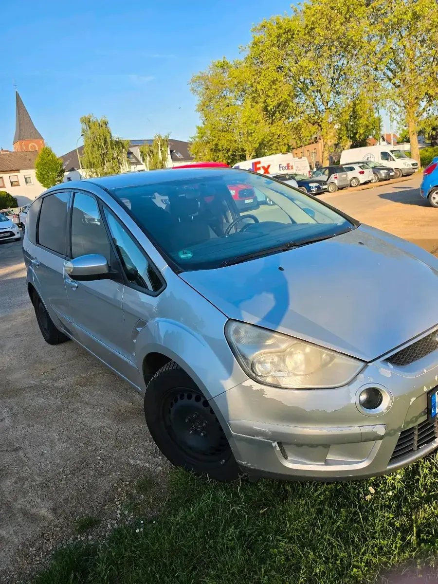 Gebraucht Ford S-MAX S 140 PS (102 kW) 2007 Silber Van / Kleinbus
