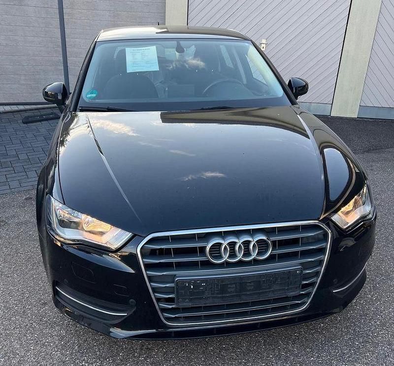 Schwarz Gebraucht 2013 Audi A3 Sportback Attraction Kleinwagen | 12.550 € (Fairer Preis) - Bild 1/4