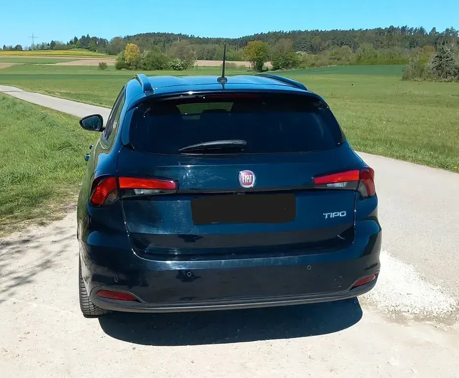Gebraucht Fiat Tipo 120 PS (88 kW) 2018 Schwarz Limousine