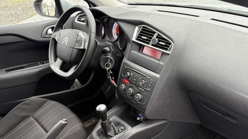 Gebraucht Citroën C4 SELECTION 120 PS (88 kW) 2011 Silber Limousine