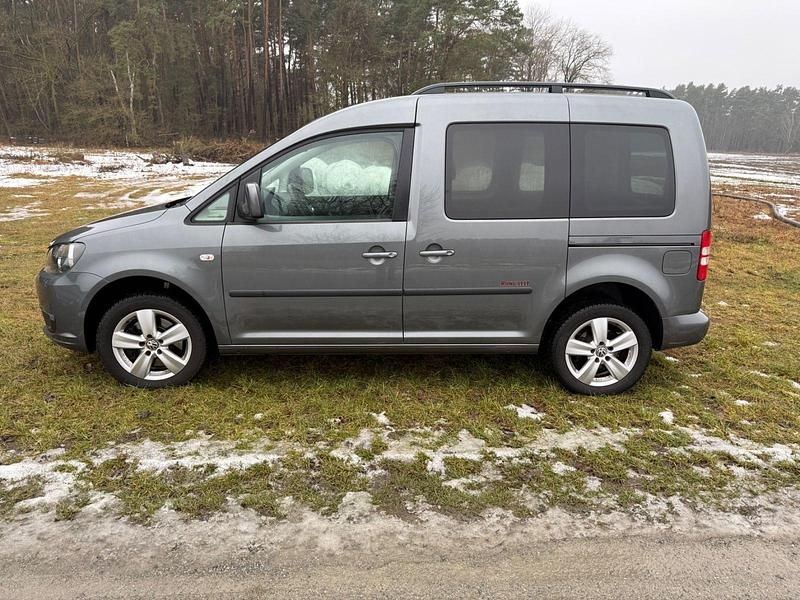 Gebraucht VW Caddy Edition 140 PS (102 kW) 2012 Schwarz Van / Kleinbus