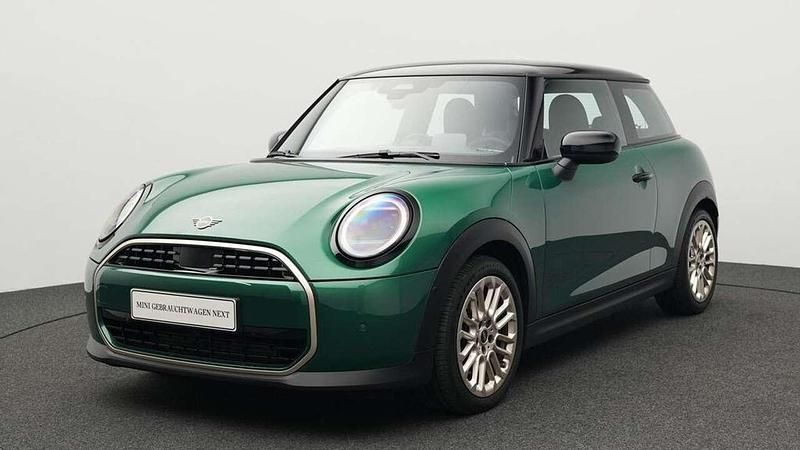 Grün Gebraucht 2024 Mini Cooper Favoured Kleinwagen | 25.065 € (Fairer Preis) - Bild 1/4