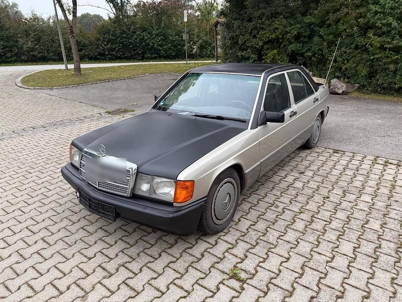 Gold Gebraucht 1990 Mercedes 190 Limousine | 2.750 € - Bild 1/4