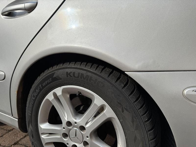 Second-hand Mercedes E320 Elegance 204 CP (150 kW) 2004 Argintiu Berlinǎ