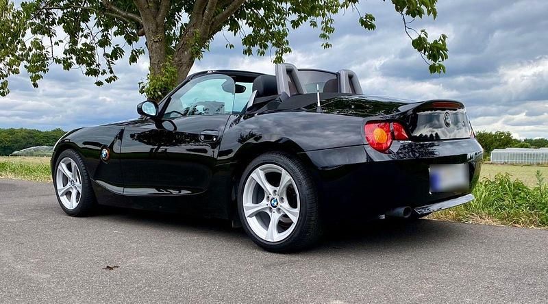 Gebraucht BMW Z4 Sport Line 150 PS (110 kW) 2005 Schwarz Cabrio