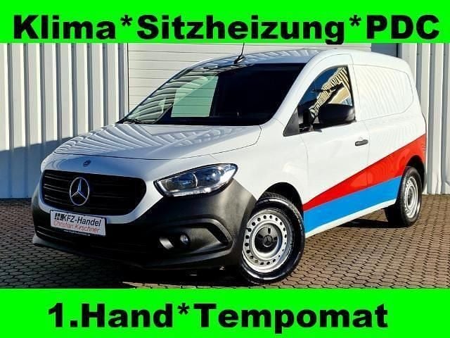 Weiß Gebraucht 2022 Mercedes Citan 110 Van / Kleinbus | 14.698 € (Guter Preis) - Bild 1/4
