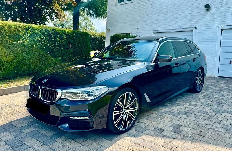 Schwarz Gebraucht 2018 BMW 520 Kombi | 20.000 € (Teuer) - Bild 1/4