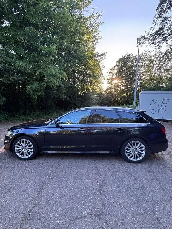 Używany Audi A6 S-Line 204 KM (150 kW) 2014 Niebieski Sedan/Limuzyna