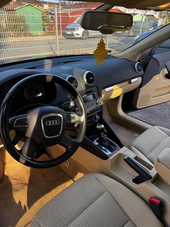 Gebraucht Audi A3 Ambition 140 PS (102 kW) 2011 Blau Limousine