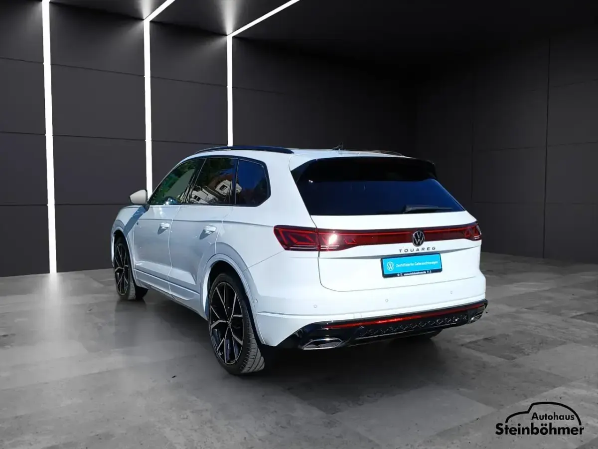 Gebraucht VW Touareg R-line 286 PS (210 kW) 2025 Pure white (weiß) SUV