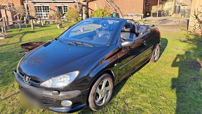 Gebraucht Peugeot 206 109 PS (80 kW) 2002 Schwarz Cabrio