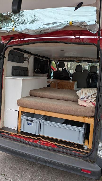 Gebraucht Renault Trafic 114 PS (83 kW) 2014 Rot Van / Kleinbus