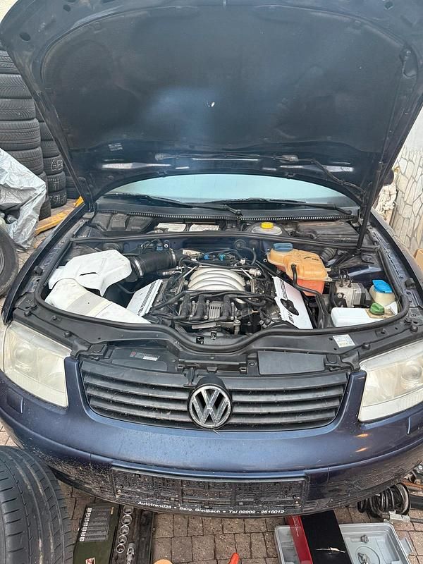 Blau Gebraucht 1998 VW Passat Kombi | 1.000 € (Superpreis) - Bild 1/4