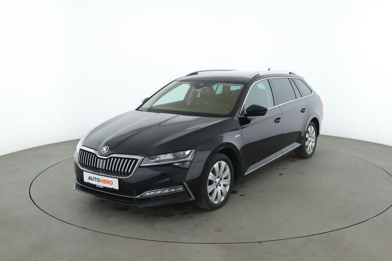 Schwarz Gebraucht 2019 Skoda Superb LAURIN & KLEMENT Kombi | 28.240 € (Superpreis) - Bild 1/4