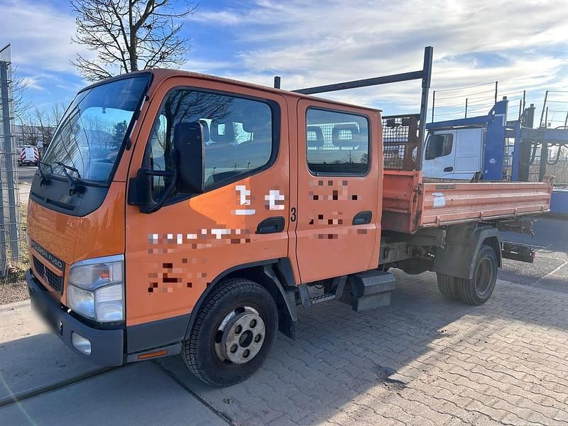 Gebraucht Mitsubishi Canter 2010 Orange Limousine