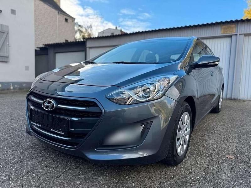 Gebraucht Hyundai i30 Trend 101 PS (74 kW) 2016 Kombi