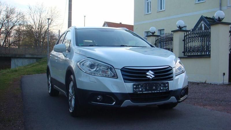 Gebraucht Suzuki SX4 120 PS (88 kW) 2014 Weiß SUV