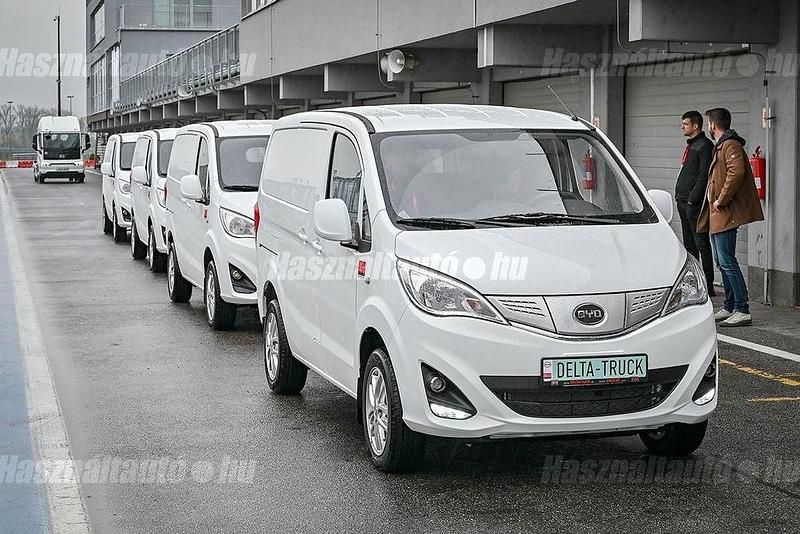 Gebraucht BYD ETP3 100 kW (136 PS) 2024 Weiß Van