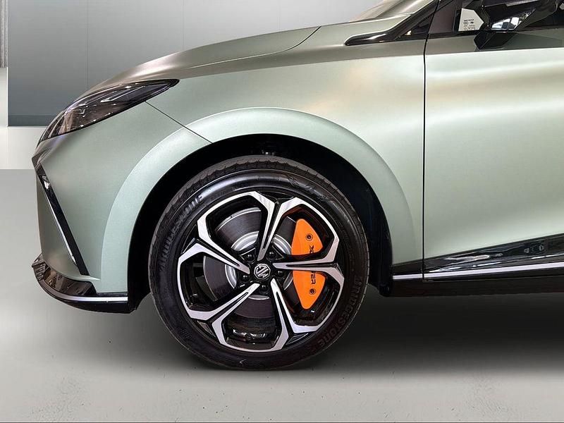 Używany MG MG4 EV 319 kW (435 KM) 2024 Zielony Hatchback