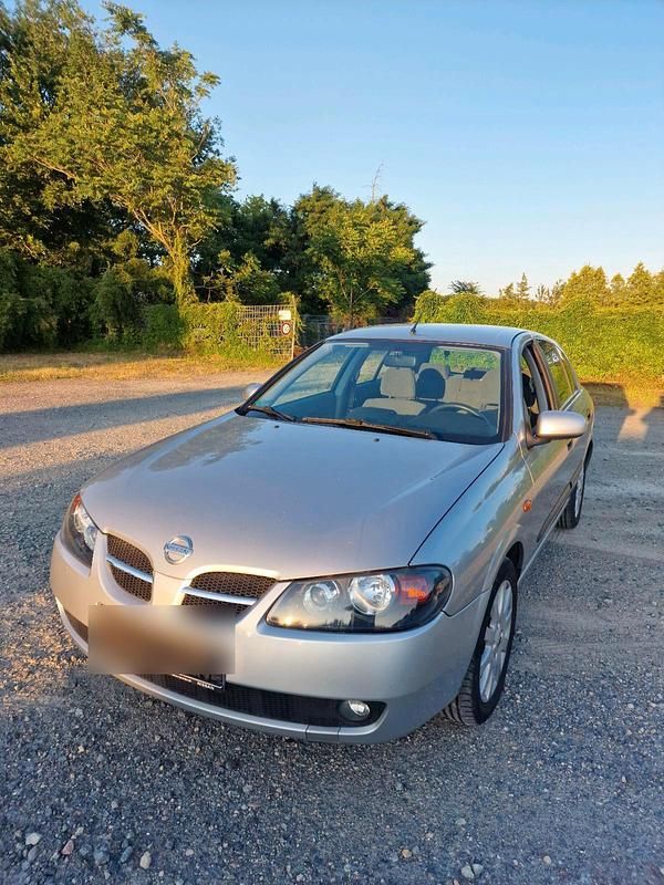 Silber Gebraucht 2003 Nissan Almera Kleinwagen | 2.700 € (Guter Preis) - Bild 1/4