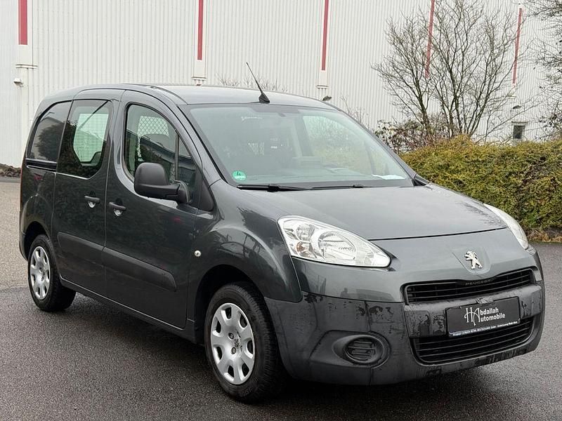 Gebraucht Peugeot Partner 90 PS (66 kW) 2015 Grau Van / Kleinbus