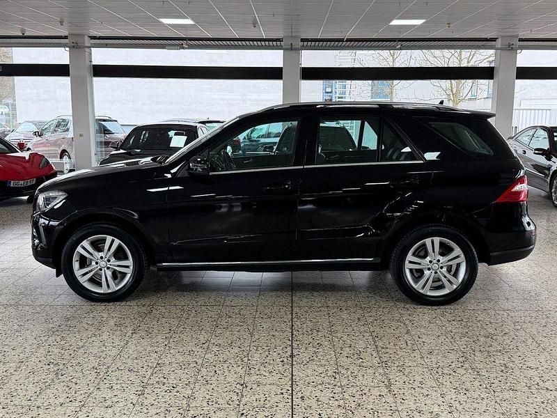 Gebraucht Mercedes ML350 258 PS (189 kW) 2012 Schwarz SUV