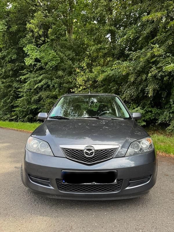 Blau Gebraucht 2006 Mazda 2 Limousine | 1.850 € (Fairer Preis) - Bild 1/4