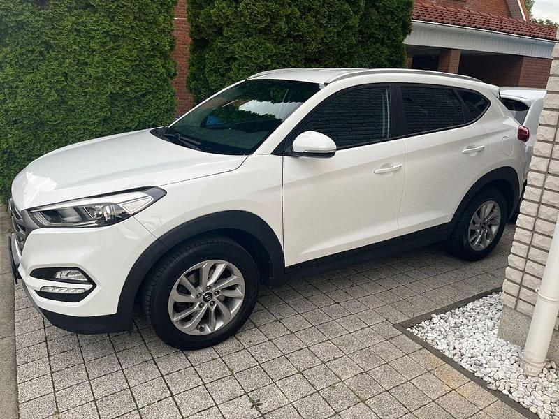 Gebraucht Hyundai Tucson 177 PS (130 kW) 2017 Weiß SUV
