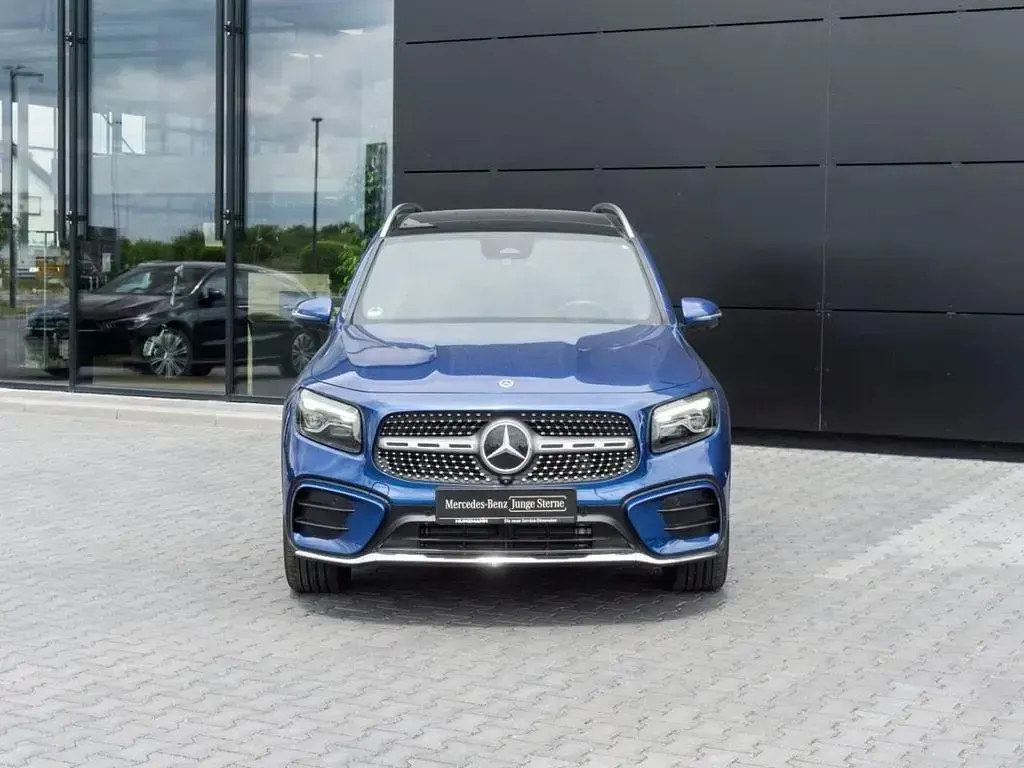 Second-hand Mercedes GLB200 AMG 150 CP (110 kW) 2024 Albastru SUV