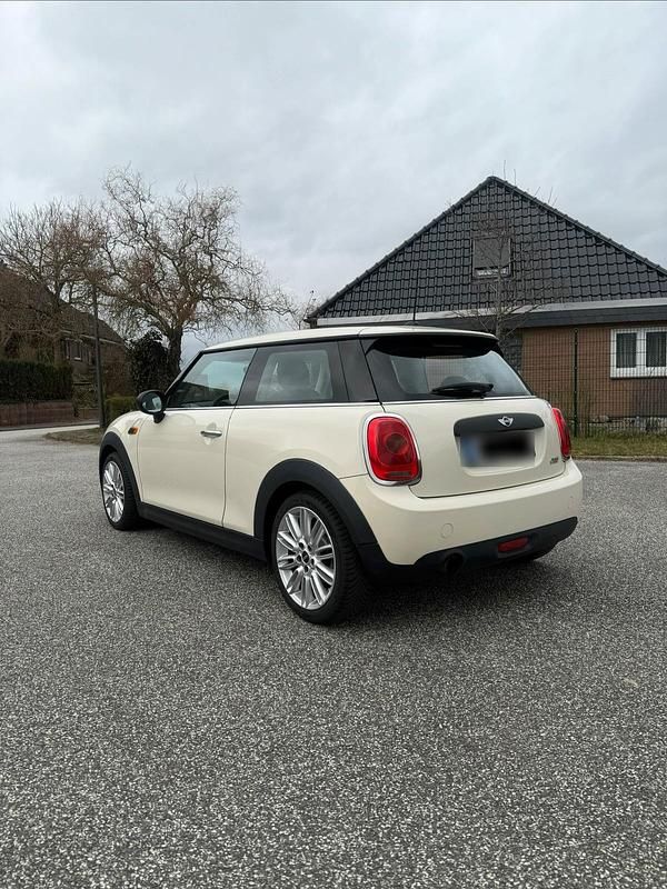 Gebraucht Mini Cooper 102 PS (75 kW) 2016 Weiß Kleinwagen