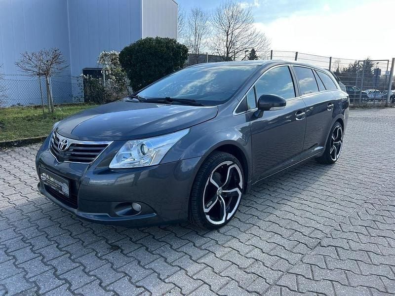 Gebraucht Toyota Avensis 147 PS (108 kW) 2009 Grau Kombi