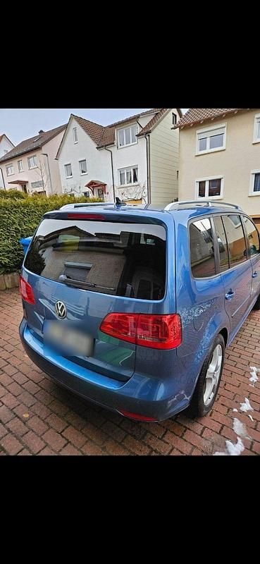 Gebraucht VW Touran 140 PS (102 kW) 2014 Blau Van / Kleinbus