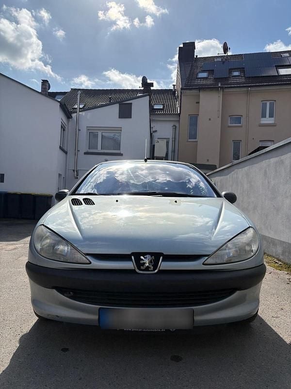 Gebraucht Peugeot 206 75 PS (55 kW) 2002 Andere farben Kleinwagen