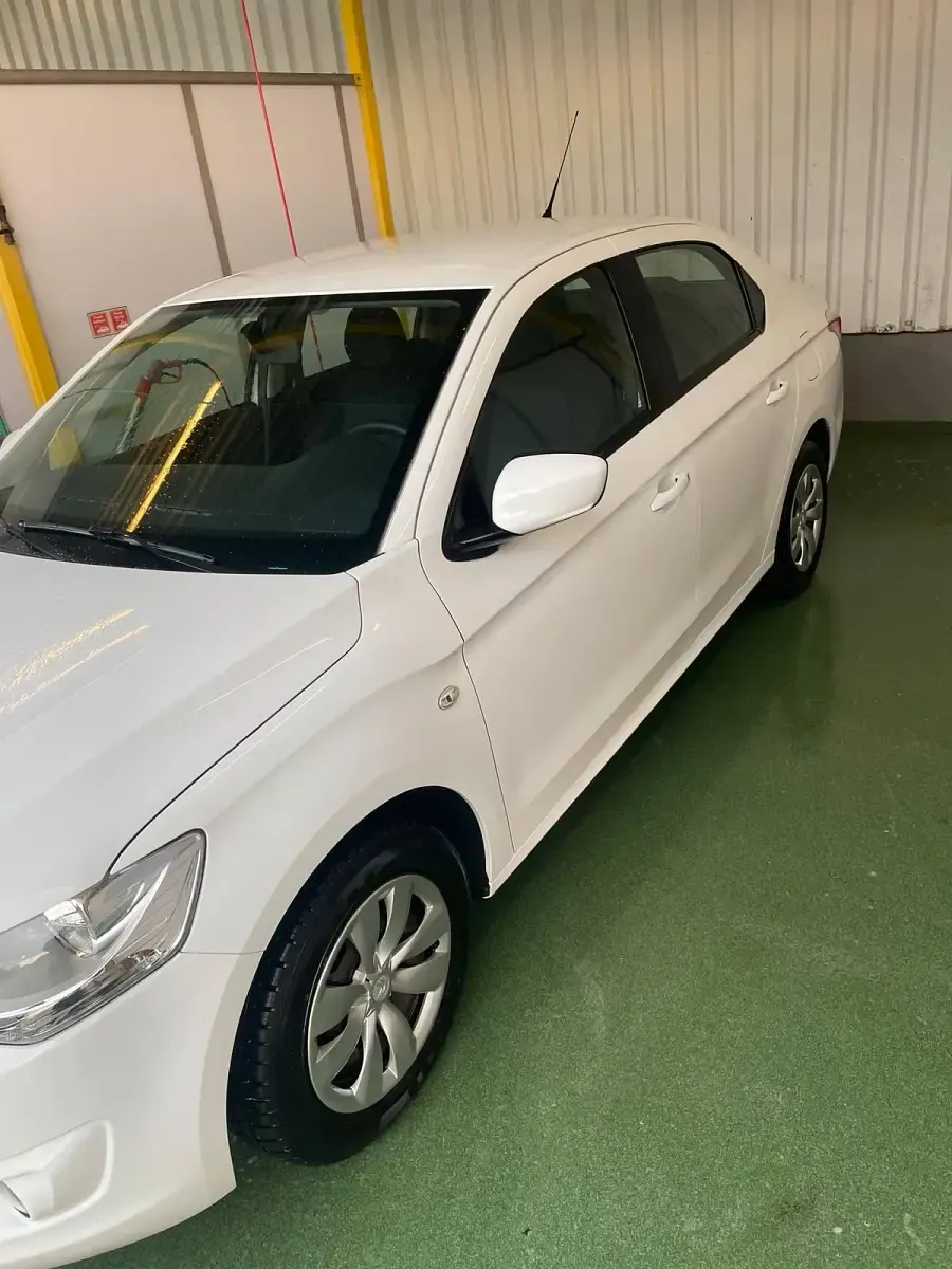 Gebraucht Citroën C-Elysee I 116 PS (85 kW) 2016 Weiß Limousine