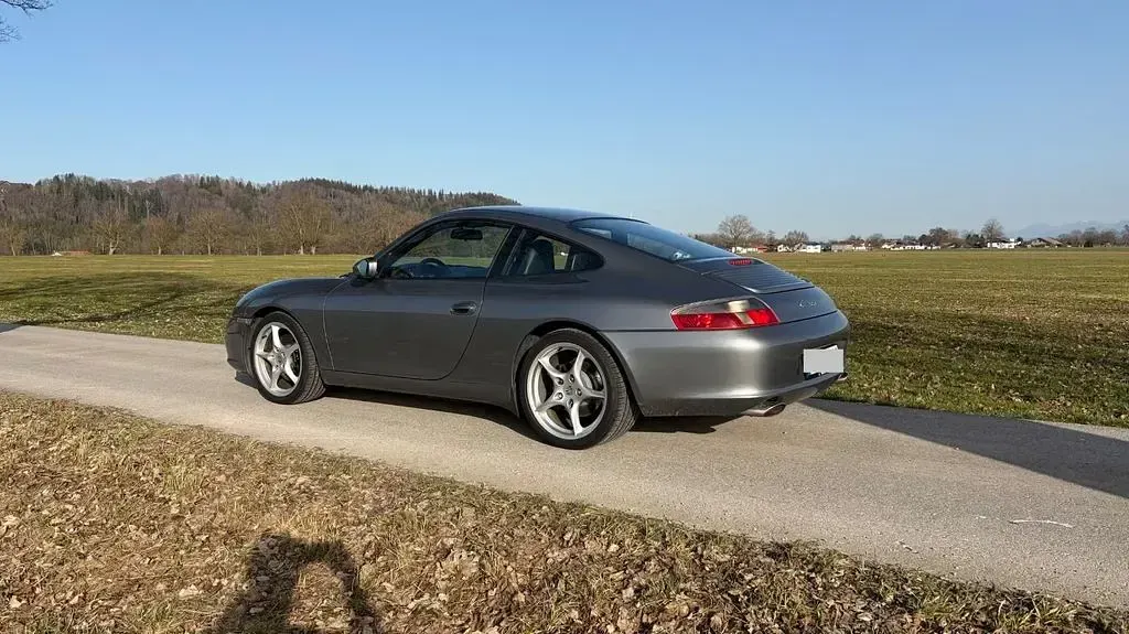 Używany Porsche 996 320 KM (235 kW) 2003 Czarny