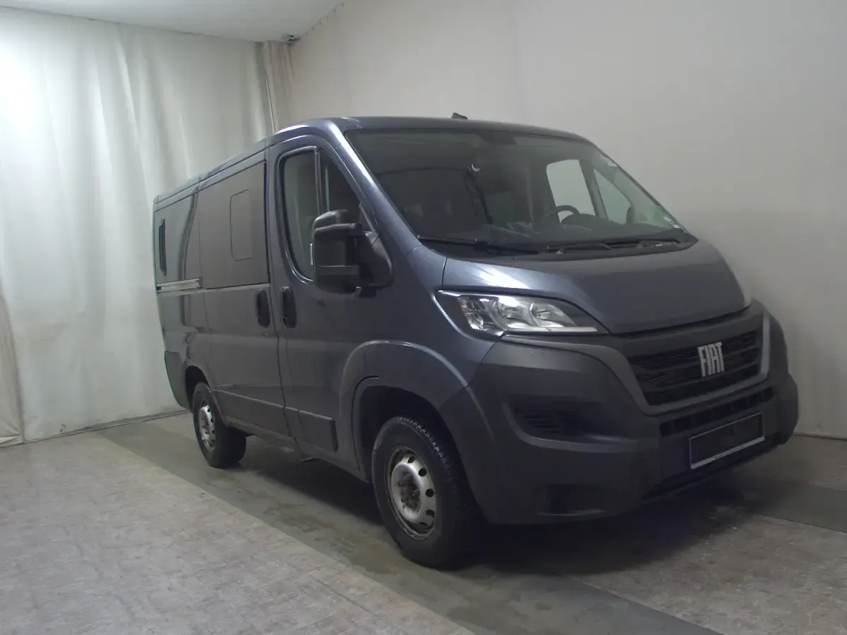 Gebraucht Fiat Ducato 140 PS (102 kW) 2022 Grau Van