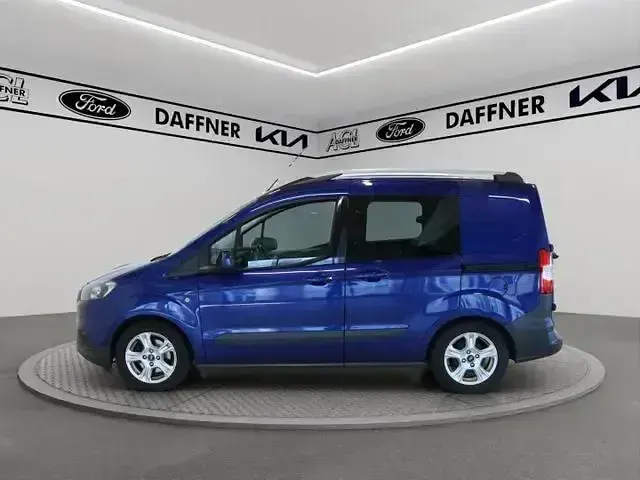 Gebraucht Ford Transit Trend 101 PS (74 kW) 2019 Indicblau metallic Kombi