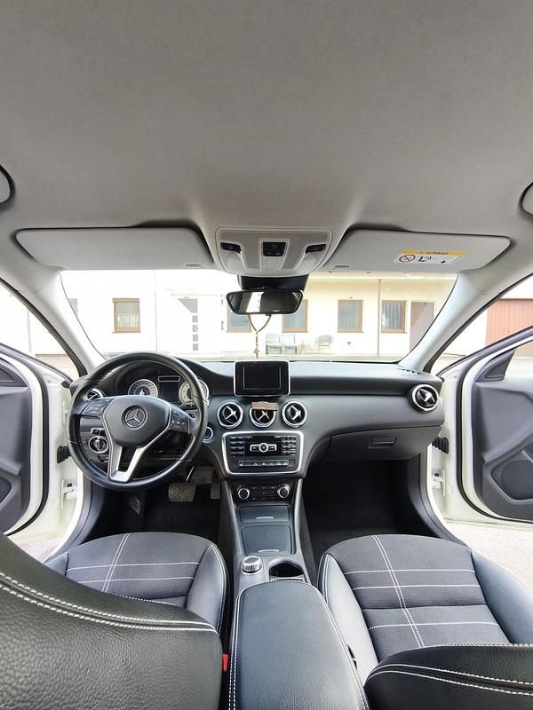 Gebraucht Mercedes A180 122 PS (89 kW) 2014 Weiß Limousine