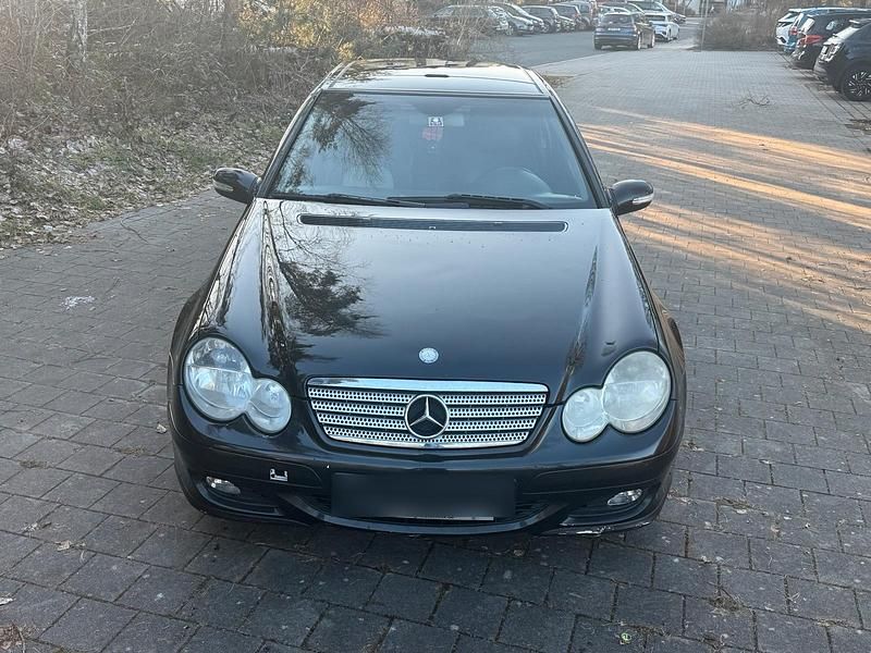 Gebraucht Mercedes C220 150 PS (110 kW) 2004 Schwarz Coupé
