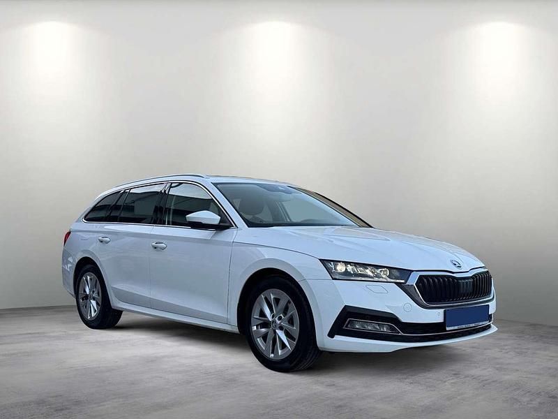 Gebraucht Skoda Octavia First Edition 150 PS (110 kW) 2020 Weiß Kombi