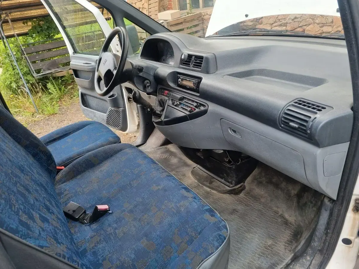 Gebraucht Peugeot Expert 94 PS (69 kW) 2000 Weiß Van