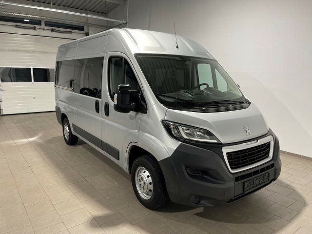 Gebraucht Peugeot Boxer 131 PS (96 kW) 2017 Silber metallic Van