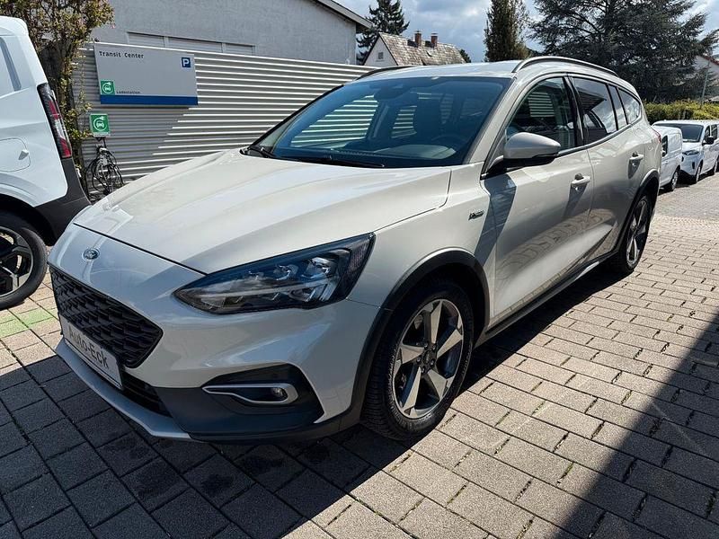 Gebraucht Ford Focus Active 150 PS (110 kW) 2021 Weiß Limousine