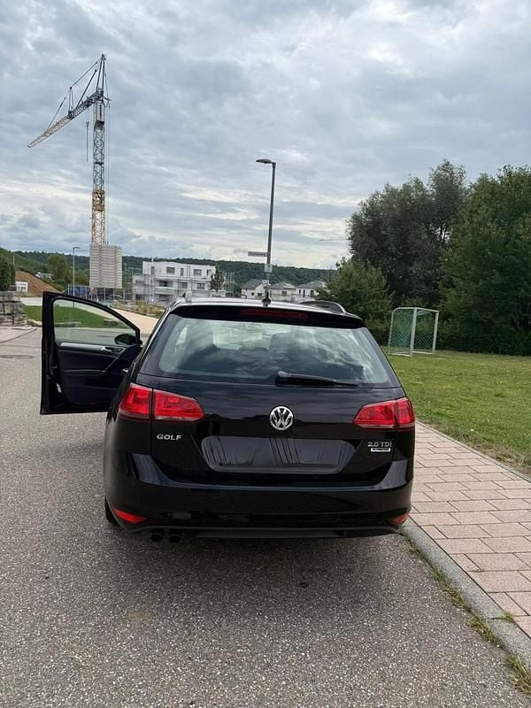 Schwarz Gebraucht 2015 VW Golf VII Kombi | 8.000 € (Guter Preis) - Bild 1/4